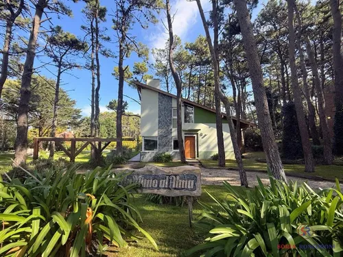 Casa En Mar Azul Con 3 Dormitorios, Vestidor Y Losa Radiante
