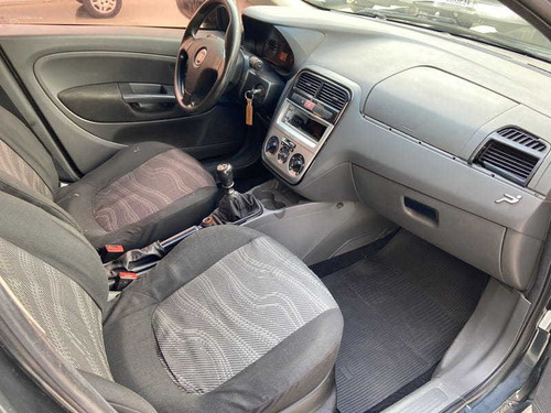 Imagem 12 de 15 de Fiat Punto 1.4 8v 4p 2010