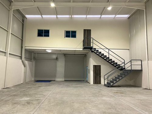 Nave Industrial En Microparque Pyme En Cumbres De Conin