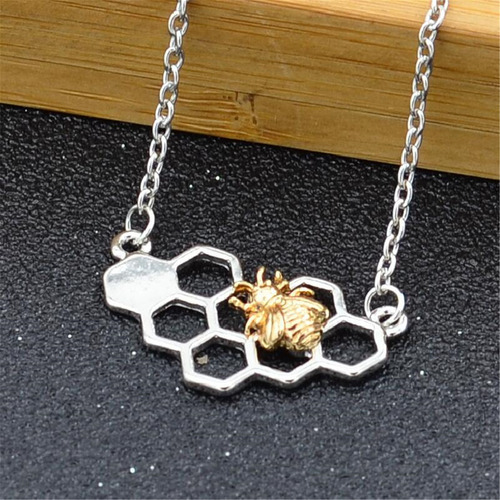 Collar Moderno Con Colgante En Forma De Panal De Abeja En Fo