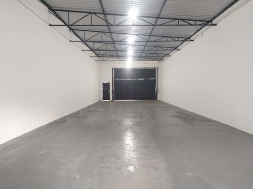 Imagem 2 de 6 de Locação - Galpão Comercial - Chácara Santo Antônio - São Paulo/sp - Rr4684
