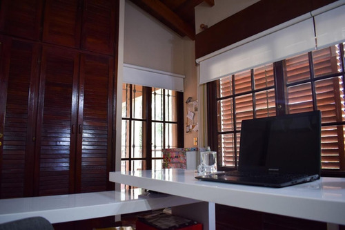 Imagen 12 de 26 de Amplio Chalet De 5 Ambientes En Villa Carlos Paz Vende O Permuta Por Propiedad En Pinamar, Buenos Aires O Carilo.