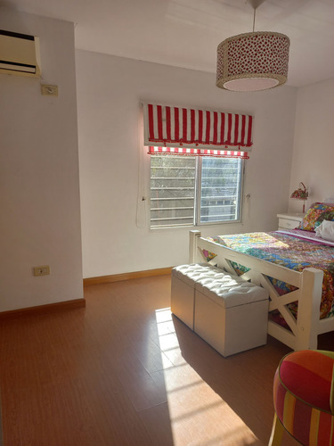 Venta Duplex 4 Ambientes Jardin Cochera Jacuzzi