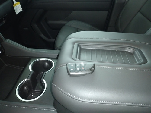 Chevrolet Suburban 2021 5.4 Lt Piel Blanca At