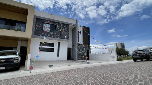 Casa Nueva En Venta En Lomas De Juriquilla
