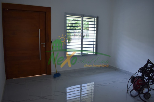 Imagen 21 de 24 de Una Casa Amplia En Un Buenresidencial, La Oportunidad Que Has Estado Esperando En Santiago (hfc-205