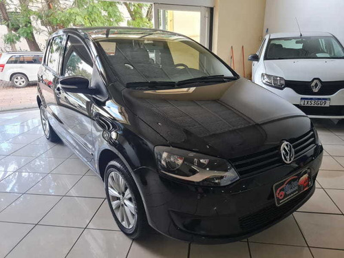 Imagem 3 de 15 de Volkswagen Fox 1.0 8v (g2) (trend) 4p 2013
