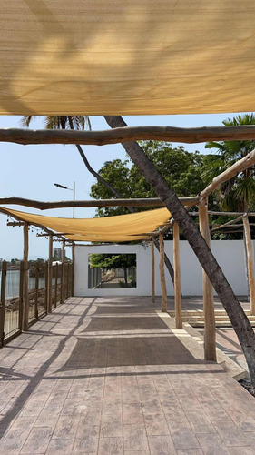 Casa Frente Al Mar Lechería Venta 1008 M2