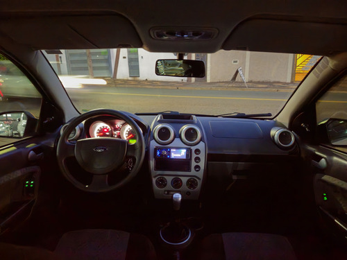 Ford Fiesta 1.6 MPI CLASS HATCH 8V FLEX 4P MANUAL