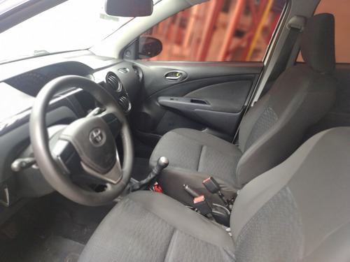 Imagem 10 de 14 de Toyota Etios Sedan X 1.5 (flex) Flex Manual