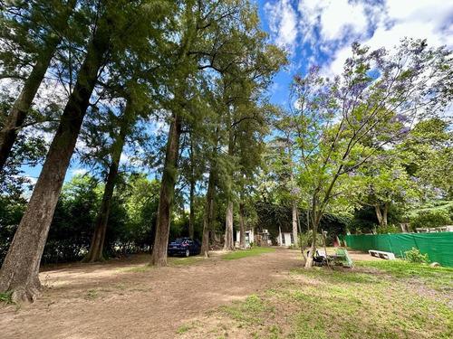 Lote Con Casa A Reciclar En Loma Verde 