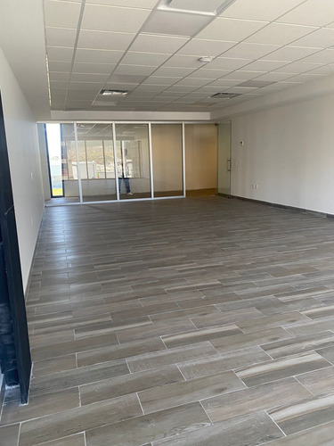 Renta Oficinas, Juriquilla, Qro76. $23 Mil