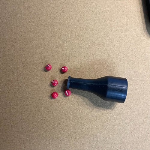 Imagen 4 de 6 de Botella Con Bolitas De Sorteo Billar