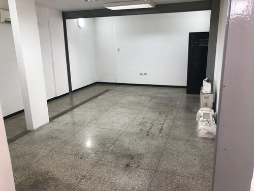Imagen 12 de 28 de Estacion De Servicio Av. Constitucion Con Calle Carabobo 3500 Mts2