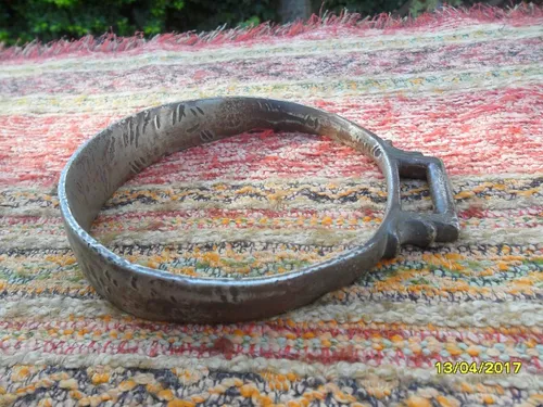 Antiguo Estribo Redondo Guacho, Sol Broqua Scholberg Rosario (Usado)