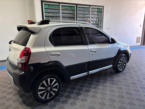 Toyota Etios 1.5 Cross