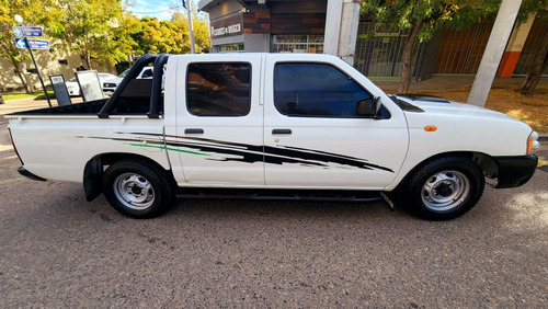 Nissan NP300 2.5 Cabina Doble 133cv 4x2