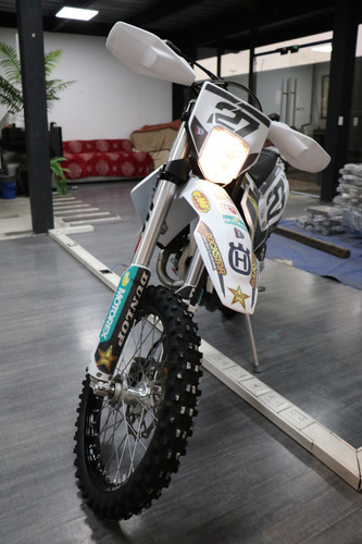 Moto Cross Husqvarna 350 2023