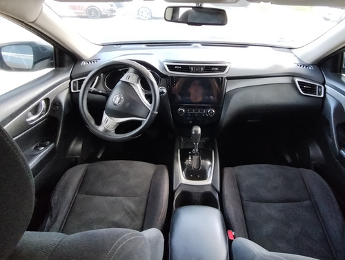 Nissan X-Trail 2.5 Advance 2 Row Mt