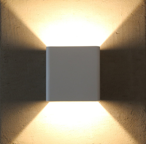 Imagen 1 de 3 de Aplique Interior Exterior Led Aluminio Blanco Cubo