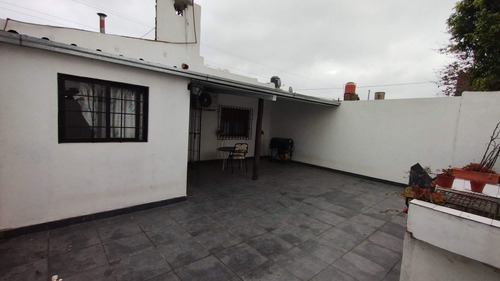 Imagen 15 de 25 de Venta Casa Y Departamento Interno Zona Aristobulo