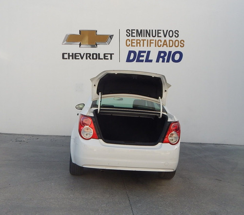Imagen 5 de 15 de Chevrolet Sonic Ls 2016 Blanco