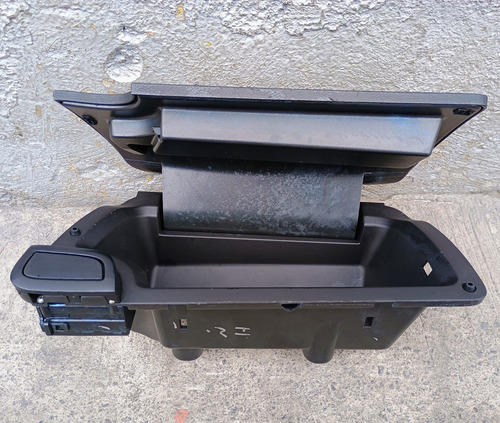 Guantera Superior Chevrolet Trax 2016 (detalle) (Usado)