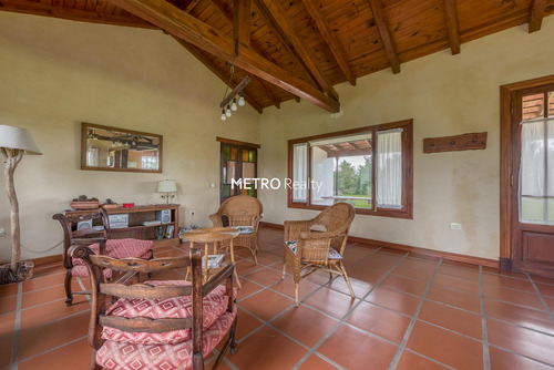 Casa En Venta Sobre Lote De 1 Hectarea En Loma Escondida, Open Door