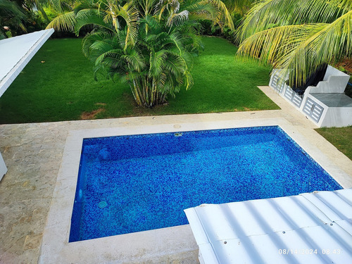 Villa En Playa Nueva Romana Amueblada De 3 Habitaciones Patio Con Matas De Cocos