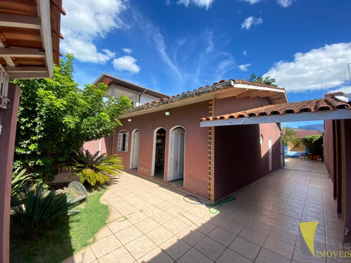 Imagem 1 de 30 de Boa Casa Com 5 Quartos - Silop - Centro - 35294