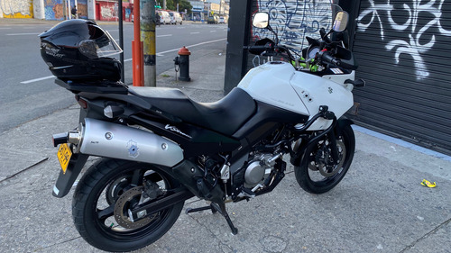 Vendo Vstrom Dl 650 Modelo: 2013 Soat: 09/01/2026 Tecnomeca