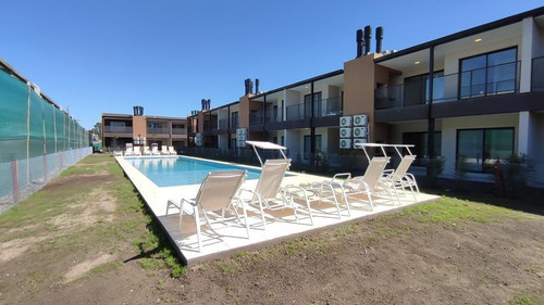 Imagen 4 de 23 de Departamento En Venta Ubicado En Cañada Village, Los Arces, La Cañada De Pilar, Pilar