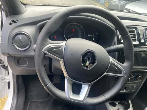 Renault Logan 1.6 Life+ Mt 4x2 2024