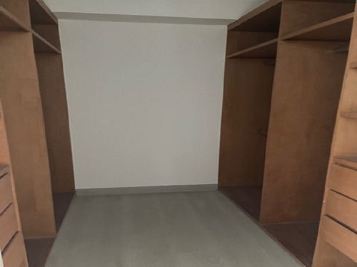 Lomas De Las Mercedes Vendo Apartamento Pent House Zona Tranquila