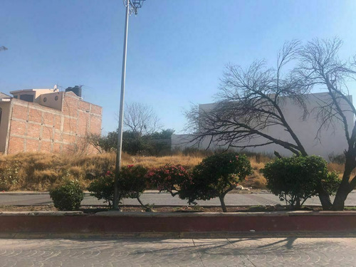 Se Vende Terreno En Milenio Iii, De 200 M2 En Gran Ubicación