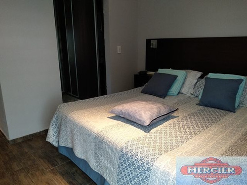 Excelente Propiedad En Barrio Residencial Las Lomas
