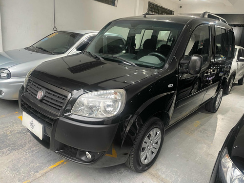 Fiat Doblo 1.8 16v Essence Flex 5p