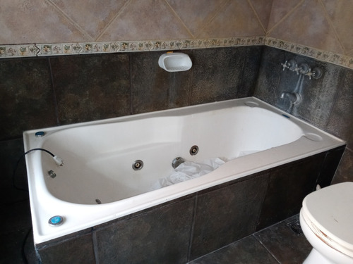 Imagen 5 de 11 de Casa Con Jardín Y Pileta En Zarate