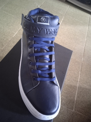 Imagem 3 de 5 de Sapatos Masculino E Feminino 99,00