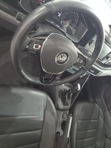 Imagem 7 de 10 de Volkswagen Virtus 2018 1.0 Highline 200 Tsi Aut. 4p