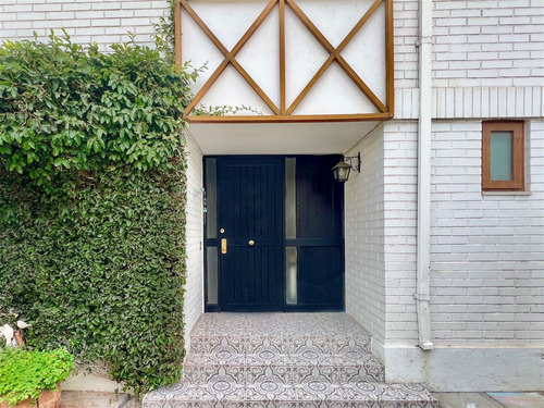 Remodelada: Colegio Cumbres / Las Flores