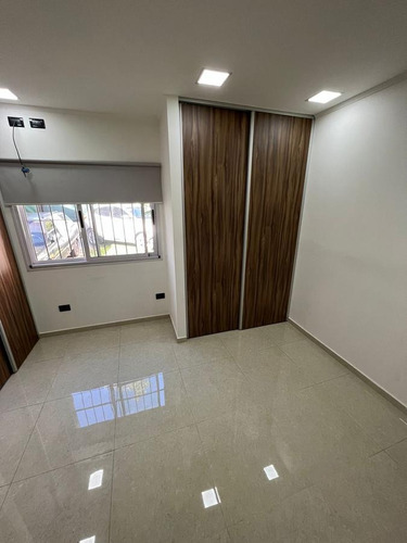 Imagen 9 de 16 de Casa - Castelar Norte