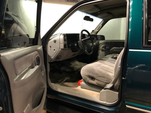 Imagen 8 de 14 de Chevrolet Suburban 2500 1998