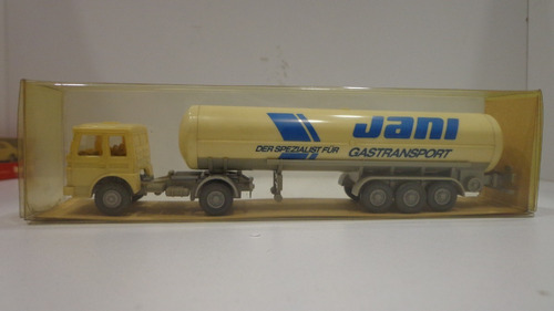 Camion Tanque 1/87 Wiking 