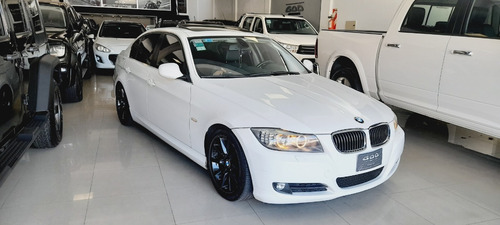Imagen 10 de 12 de Bmw Serie 3 3.0 330i Sedan Executive