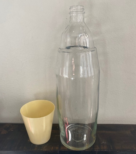 Antigua Botella Licor, Tipo Coctelera. Chill & Shake Años 80 (Usado)