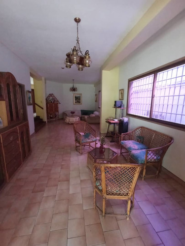 Imagen 3 de 14 de Se Alquila Casa Con Opción A Compra., Vía El Castaño