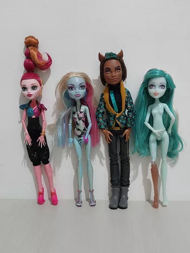 Lote De Bonecas Monster High Leia A Descrição.