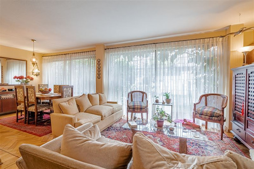 Casa En Venta De 3 Dorm. En Las Condes