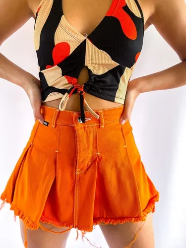 Short Pollera Tablas Negro Naranja Verde Fucsia